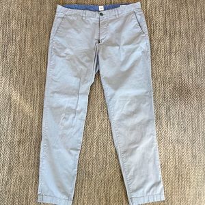 Gap 38x32 Lightweight Stretch Slim Fit Chino Pants